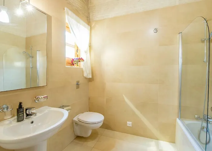 The Hamlet 2 Country house *