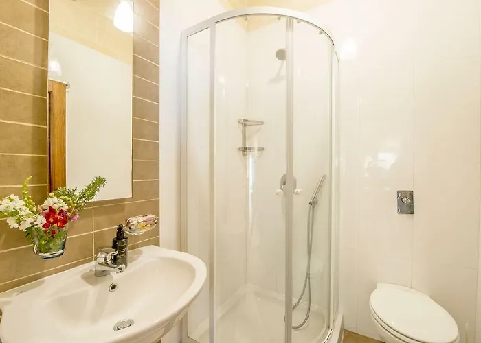 The Hamlet 2 Country house *